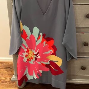 Crosby dress XS with bright flower and flare sleeves